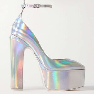 Valentino Garavani Tango Platform size 38.5